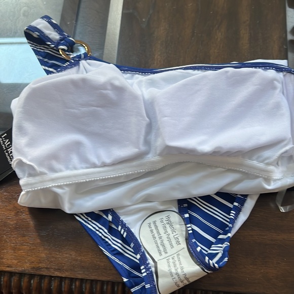 LAUREN RALPH LAUREN STRIPED ONE SHOULDER
ONE PIECE SWIMWEAR. - Picture 13 of 16